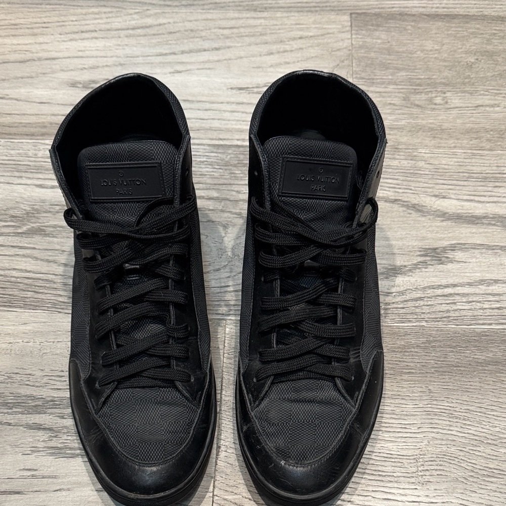Louis Vuitton Black Men's Sneakers - Picture 6 of 6